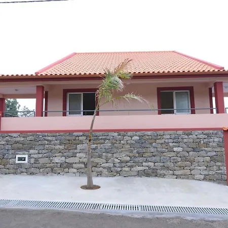 Appartement Modern In Prazeres With Shared Pool, 150 M² *